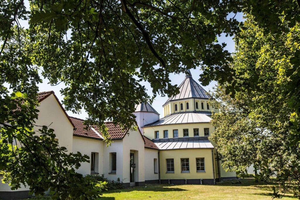 Aussenansicht Rathaus Fliednerdorf, Quelle: Theodor Fliedner Stiftung