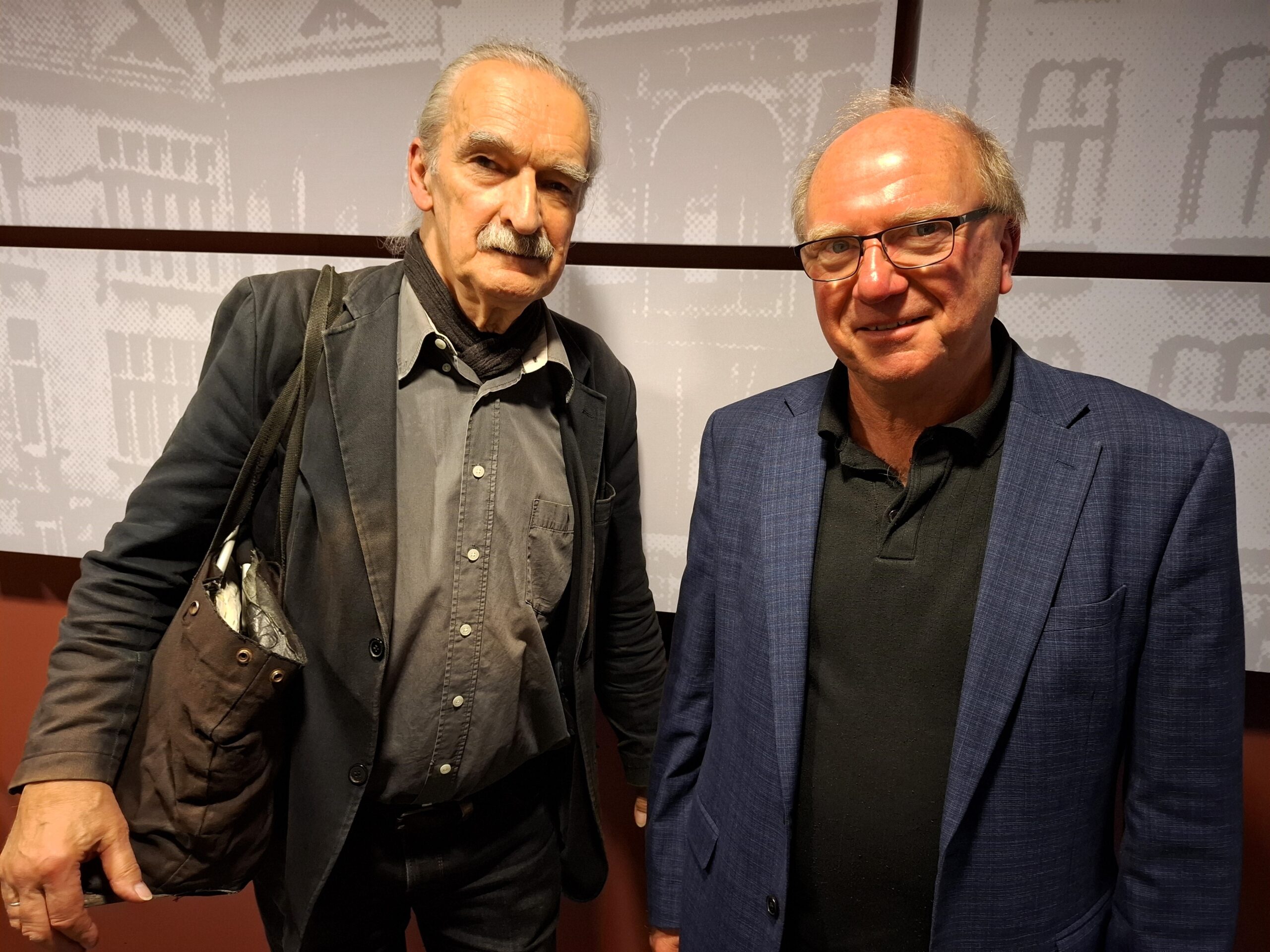 Christoph Wilmer (rechts) und Paul Hofmann am 24. September 2026 im Haus der Stadtgeschichte (Foto: T. Emons)